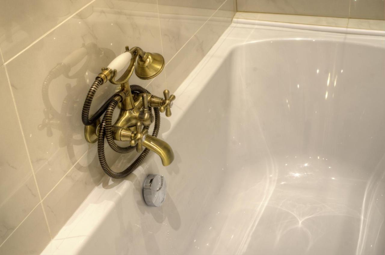 シャンベリLes Petits Boudoirs De Savoieアパートメント エクステリア 写真